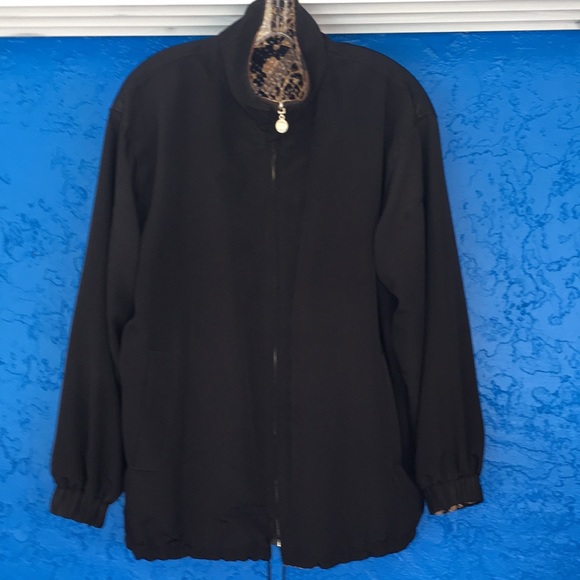 Chic Reversible Jacket! - Picture 3 of 11